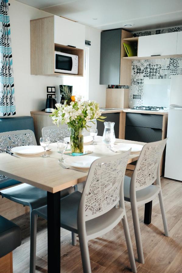 Mobil Home Xxl2 4 Chambres - Camping Chateau La Foret Saint-Julien-des-Landes Zewnętrze zdjęcie